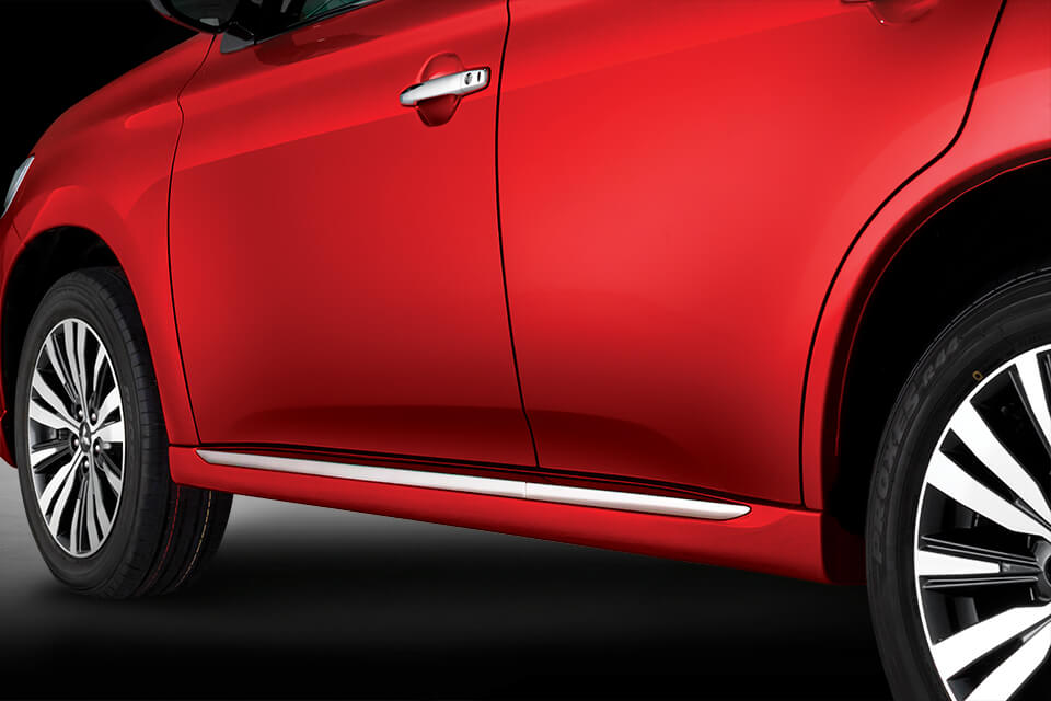 outlander exterior feature 3