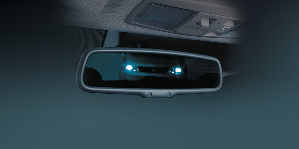 outlander interior feature 5